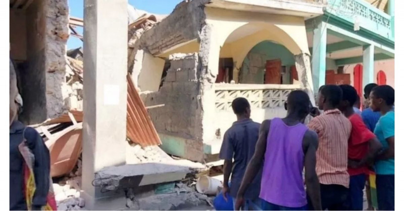 Dos muertos y viviendas destruidas por terremotos en Haití este lunes