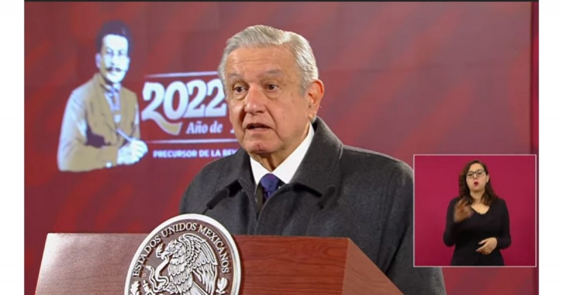 López Obrador pide a quienes compren Banamex no tener deudas fiscales