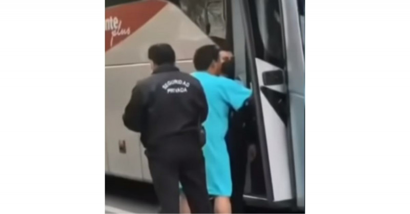 Enfermo Covid se escapa del IMSS y busca subirse a autobús (video)