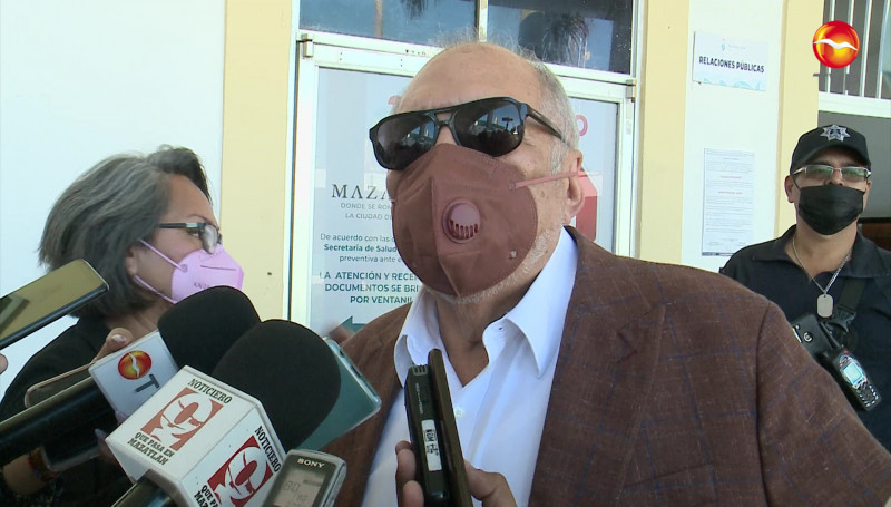Queda pendiente un cambio en el gabinete: Alcalde, Benítez Torres