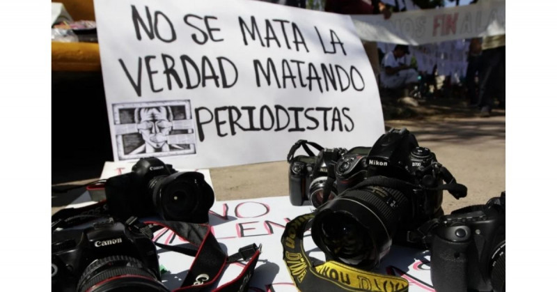 La prensa española pide a AMLO que proteja a los periodistas