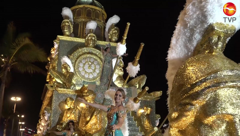 Luego de dos años, Mazatlán nuevamente realiza su tradicional desfile del Carnaval