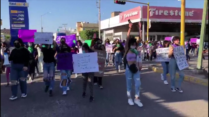 Mujeres salieron a las calles de Escuinapa