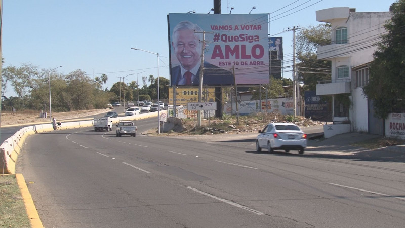 INE en Sinaloa registra 75 espectaculares que promueven la imagen de AMLO