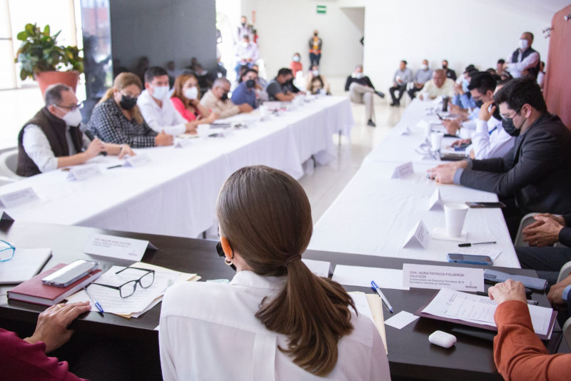 Gobierno de Sinaloa sigue apoyando a desplazados