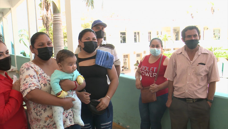 Vecinos de la Col. Lomas de Cristo Rey piden instalación de servicios públicos