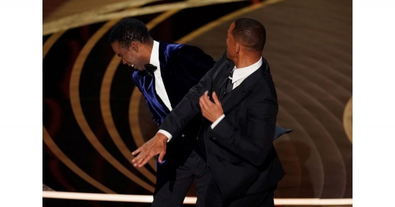 Will Smith pide disculpas a los Óscar y a Chris Rock