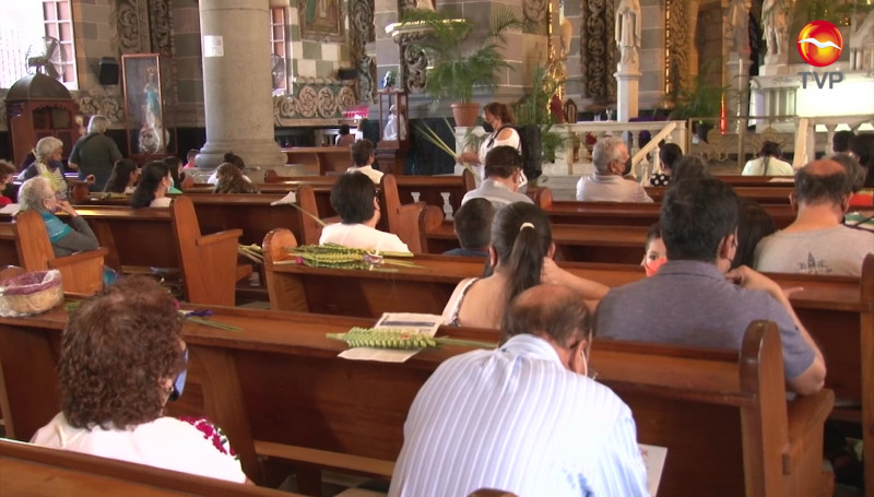Con Domingo de Ramos, inicia Semana Santa; parroquias lucen concurridas en Mazatlán