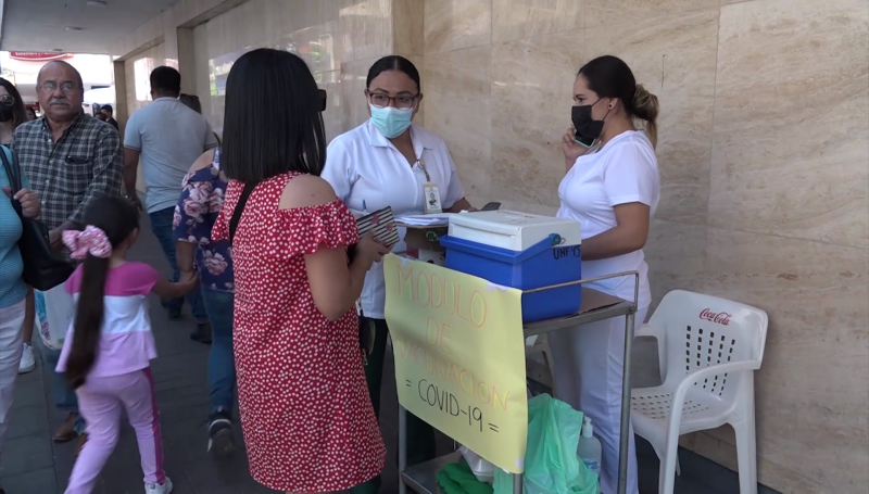 Se colocan módulos de vacunación contra Covid-19