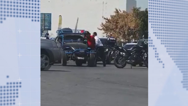"Al ser detenido se bajó del auto y comenzó a golpear a los tránsitos"