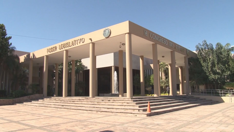Diputados sesionan a puerta cerrada el juicio político contra Estrada Ferreiro