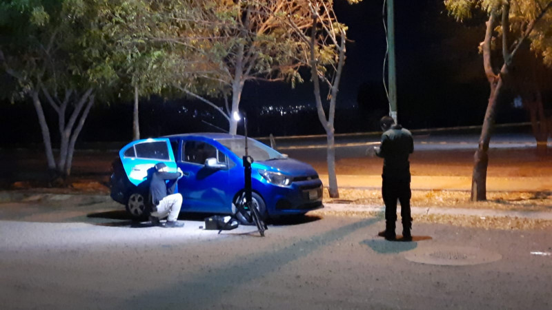 Encuentran asesinado a hombre dentro de su vehículo, en Culiacán