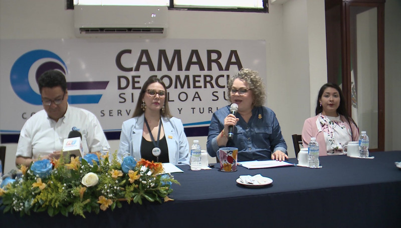 Canaco Mazatlán firma convenio con Centro Evaluador Coedusi