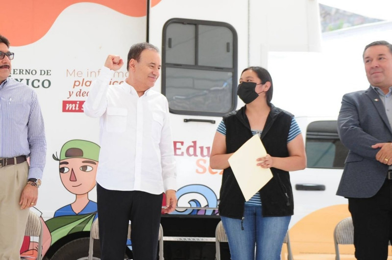 Llevamos educación sexual y espacios deportivos a las y los jóvenes nogalenses: gobernador Alfonso Durazo