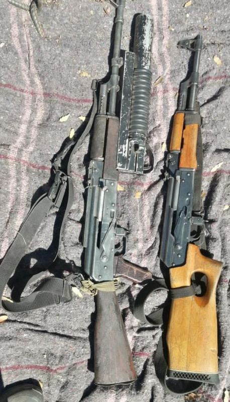 Localiza Sedena y Policía Estatal vehículo con armas AK-47 en Nogales