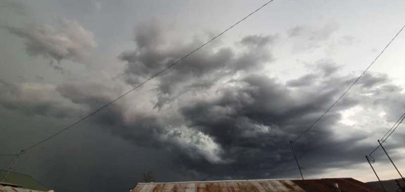 Se cumple el pronóstico del clima y llueve en varios municipios del estado de Sonora