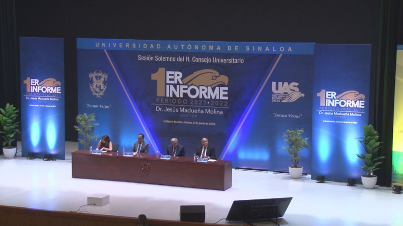 Jesús Madueña rinde su primer informe al frente de la UAS