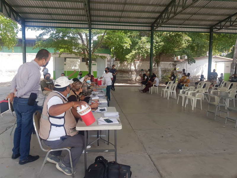 Supervisa SEPyC centros de vacunación en Los Mochis