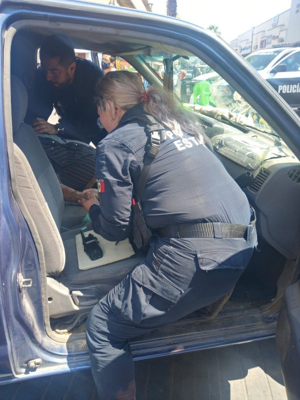 Policía Estatal salva vida de ciudadano con técnicas de primeros auxilios en Hermosillo