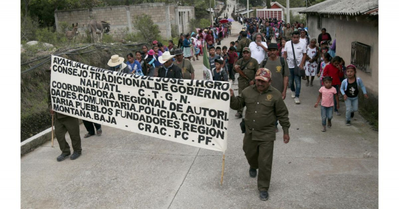 Niños de Guerrero se alistan para ser parte de la policía comunitaria