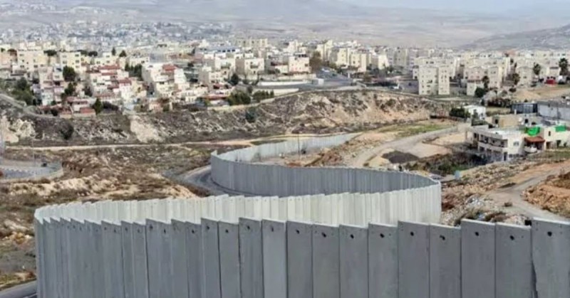 Israel construye un muro fronterizo para que no entren palestinos