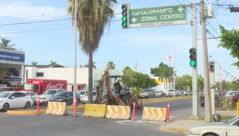 Inicia la comuna ahomense trabajos de reparación de pavimento del bulevar Canuto Ibarra