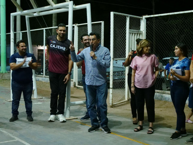 Inaugura alcalde Javier Lamarque Cano el torneo deportivo "Canchitas M" de la colonia Matías Méndez