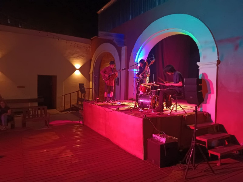 “No somos muy buenos para hablar, así que vamos a tocar”: Dungeon Trio, jazz-hop en Hermosillo