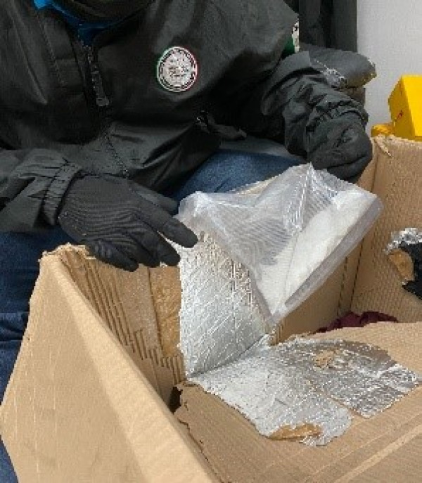 Decomisan droga en paquetería de Culiacán