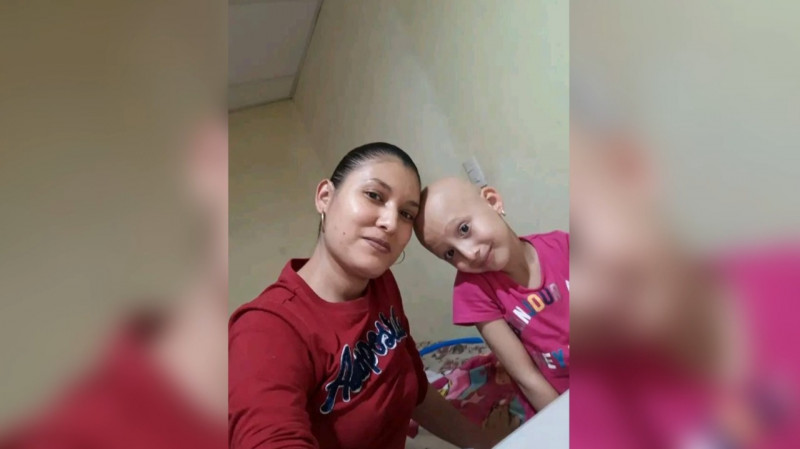 Madre de niña con cáncer del municipio de Álamos solicita ayuda; quiere ver a su hija disfrutar la vida