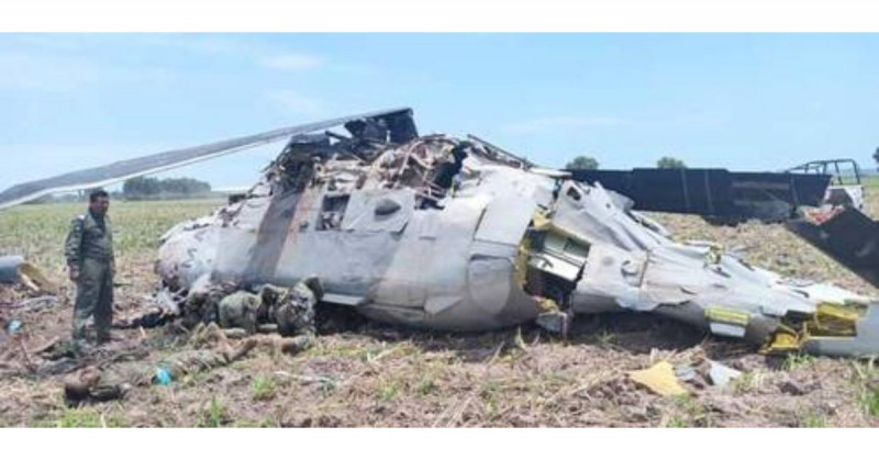 Por falta de combustible, se desplomó el helicóptero en que murieron 14 marinos, según preliminares