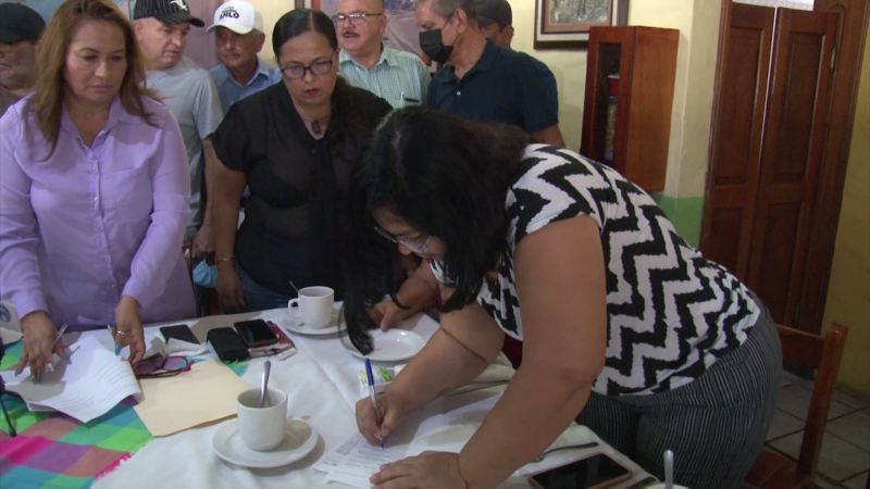 Viudas de policías en Mazatlán piden que respeten la homologación de pensión