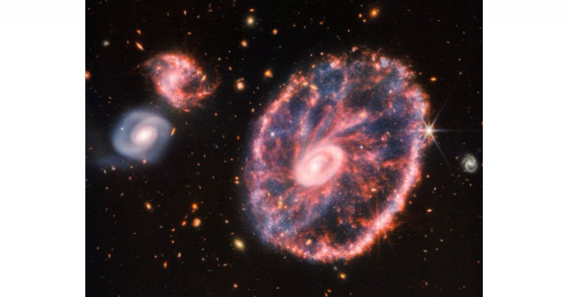 Telescopio Webb revela impresionante imagen de la galaxia Rueda de Carro