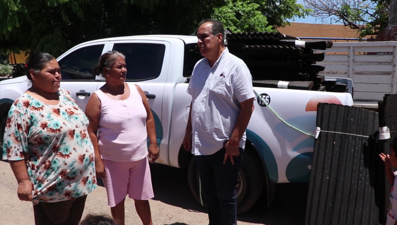 Entregan apoyos a familias de la zona rural de Mazatlán