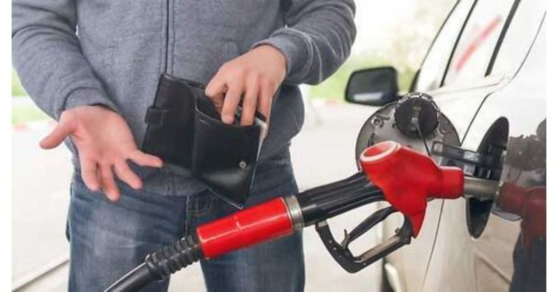 Gobierno Federal reduce 7.7 % el subsidio a la gasolina premium a partir de este sábado