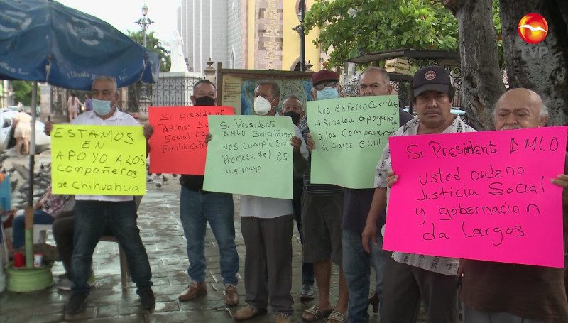 Ex ferrocarrileros en Mazatlán se suman a manifestación simultánea en el país