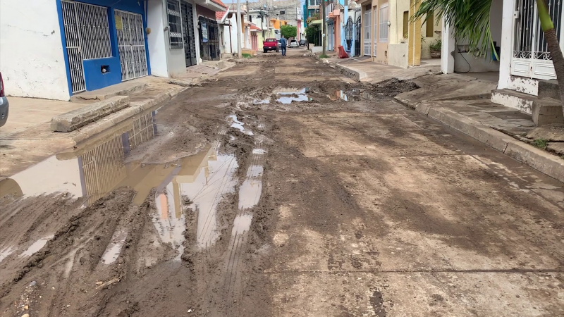 En Jacarandas piden pavimentación de calle; de no ser atendidos se manifestarán