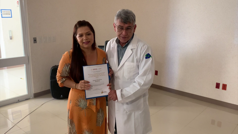 Reconocen a Trabajadora Social del Hospital General de Mazatlán a nivel nacional