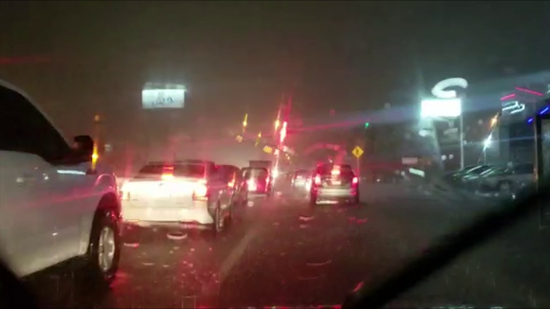 Llaman a conductores a manejar con cuidado durante las lluvias