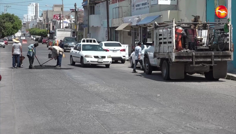 Gobierno del Estado dotará de asfalto a Obras Públicas en Mazatlán