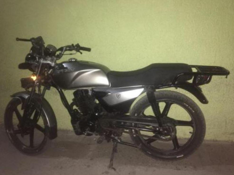 Elementos de la SSPM detienen a sujeto por posesión de motocicleta con presunto reporte de robo