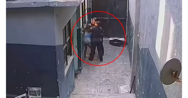 Difunden video de policías golpeando a Abigail antes de morir en la cárcel
