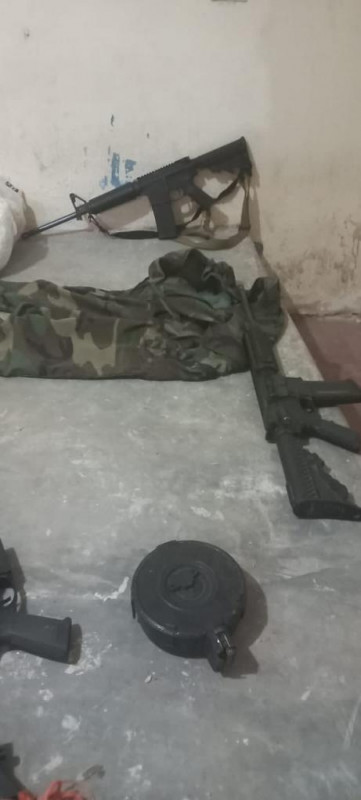 Decomisan autoridades armamento, droga y una unidad blindada en Vícam
