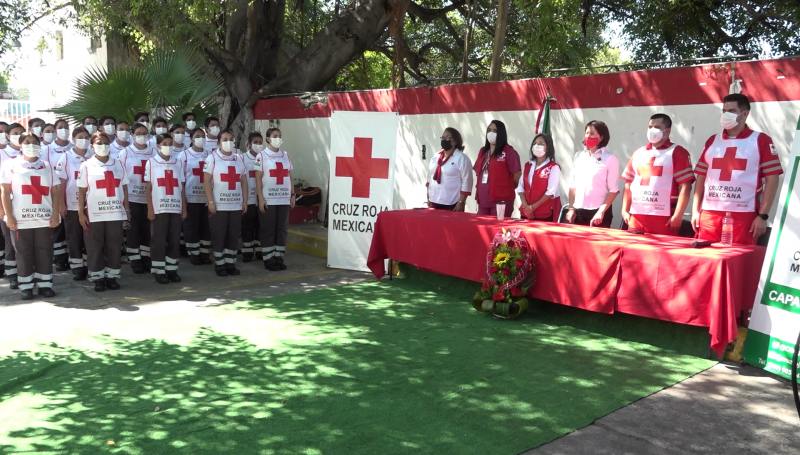 Generación 37 en técnicos en urgencias médicas de cruz roja pasan al área de socorros
