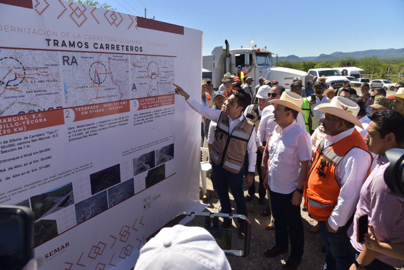 Participa alcalde en banderazo a tramo carretero Chihuahua- Obregón- Guaymas