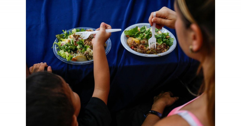 En 15 % de los hogares en Latinoamérica se come menos de 3 comidas diarias