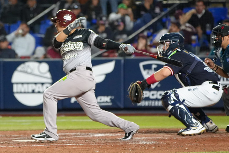 Tomateros asegura la serie al vencer 7-2 a Sultanes