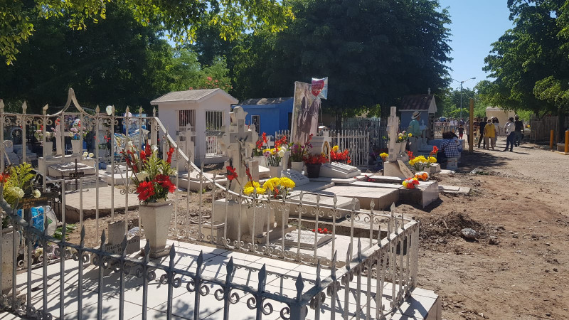 Hasta 80 toneladas de basura se han retirado del panteón municipal