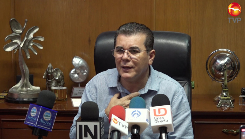 "Lo más sano es que el Comité (De Adquisiciones) se va completo": Alcalde de Mazatlán