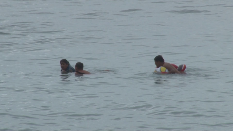 Aumenta el número de rescates en las playas de Mazatlán